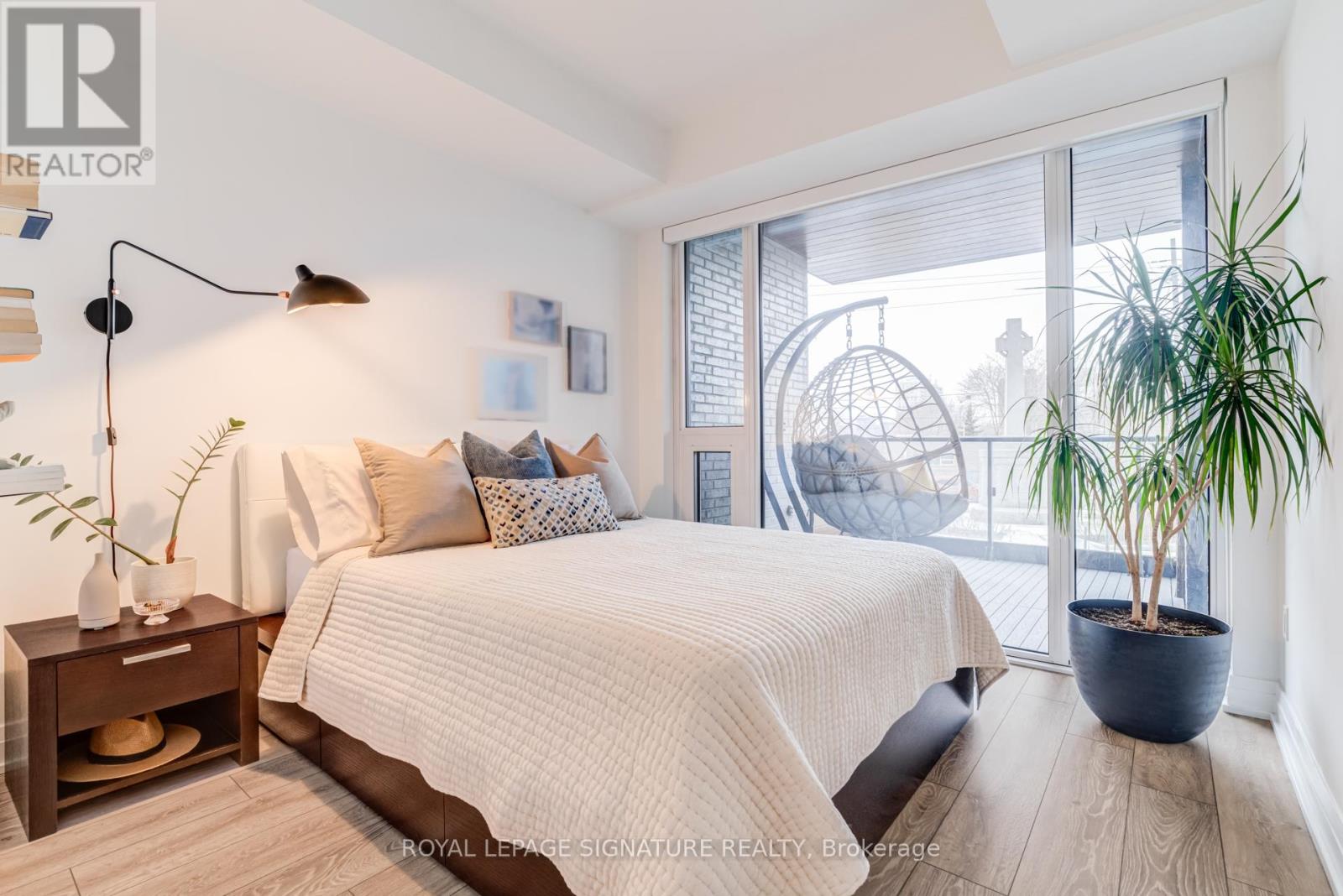 207 - 21 Park Street, Mississauga, Ontario  L5G 0C2 - Photo 8 - W12996800