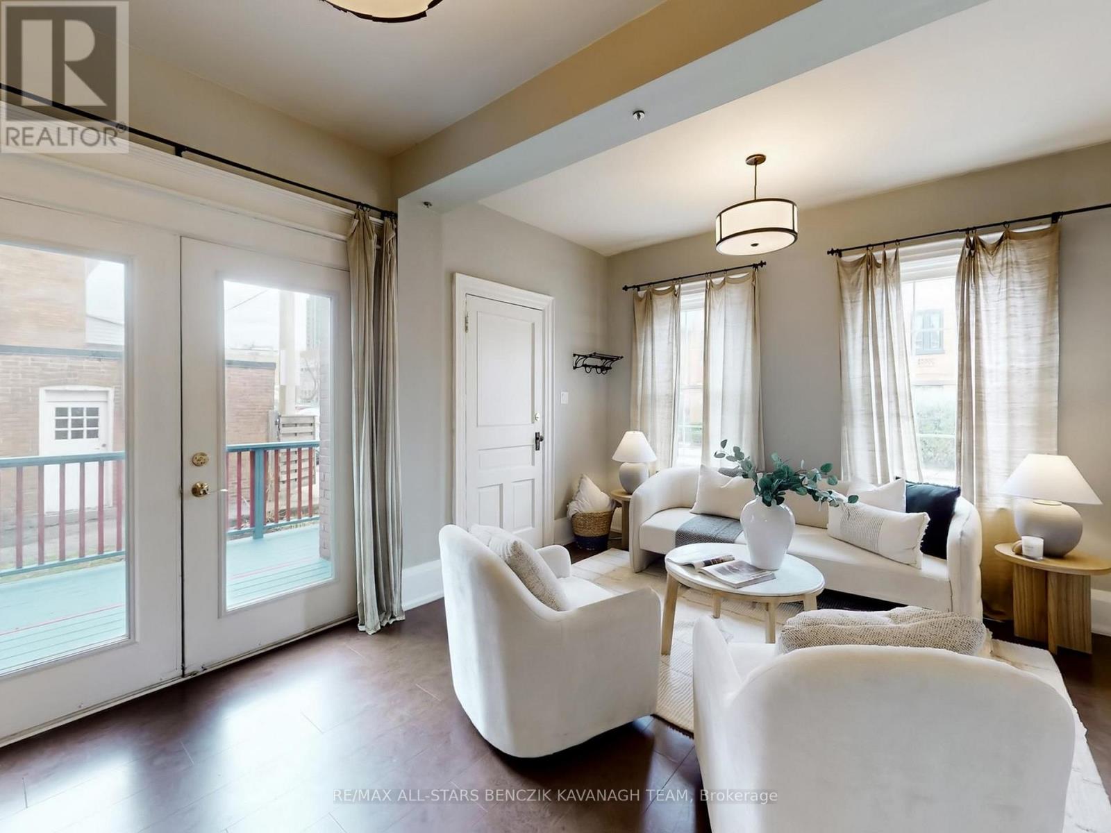 128 Annette Street, Toronto, Ontario  M6P 1P2 - Photo 11 - W12996808