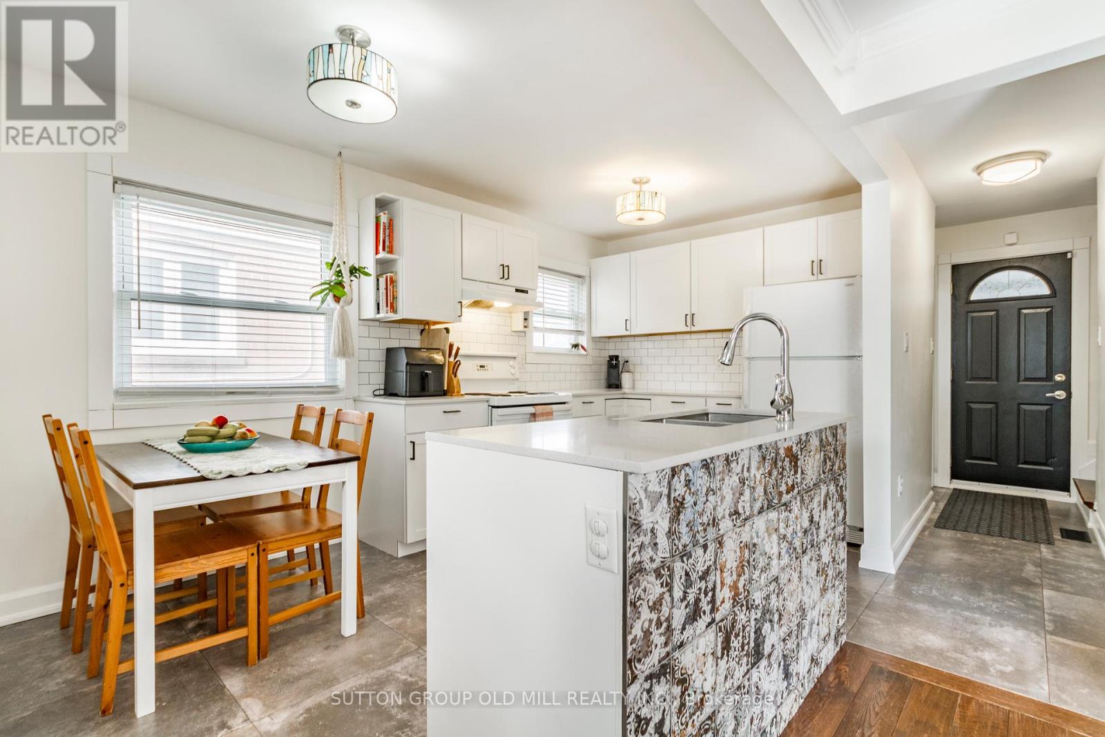 36 Allenby Avenue, Toronto, Ontario  M9W 1S6 - Photo 15 - W12996810