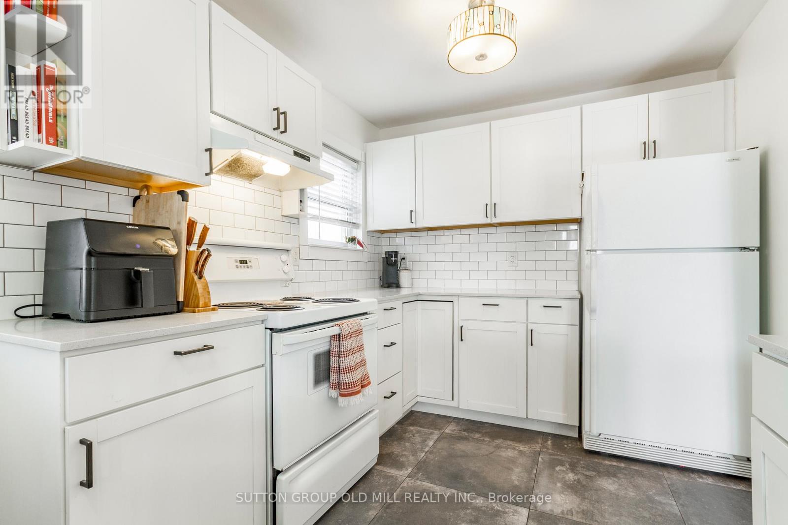 36 Allenby Avenue, Toronto, Ontario  M9W 1S6 - Photo 16 - W12996810