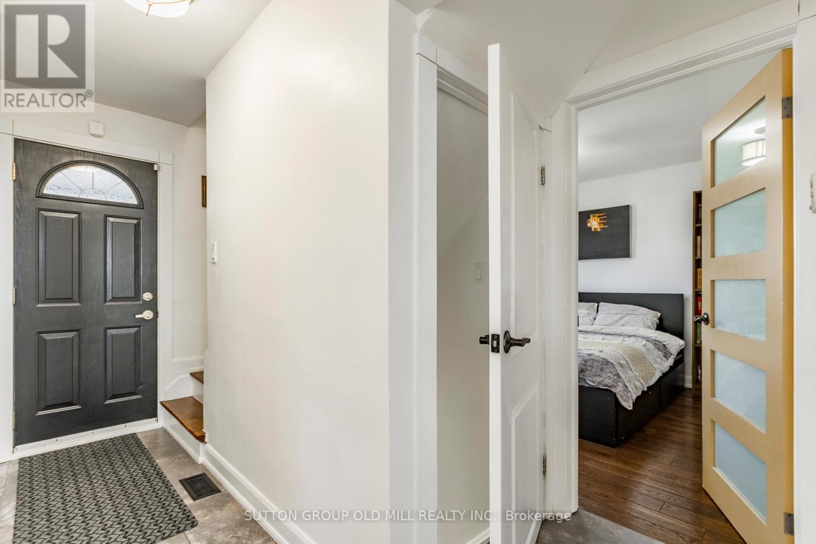 36 Allenby Avenue, Toronto, Ontario  M9W 1S6 - Photo 18 - W12996810