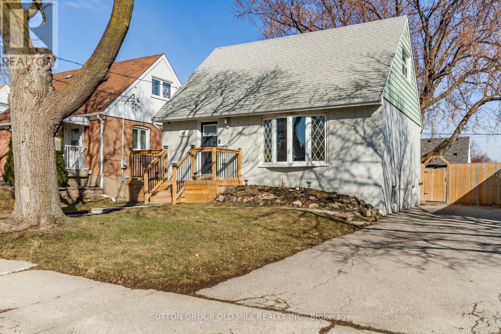 36 Allenby Avenue, Toronto, Ontario  M9W 1S6 - Photo 3 - W12996810