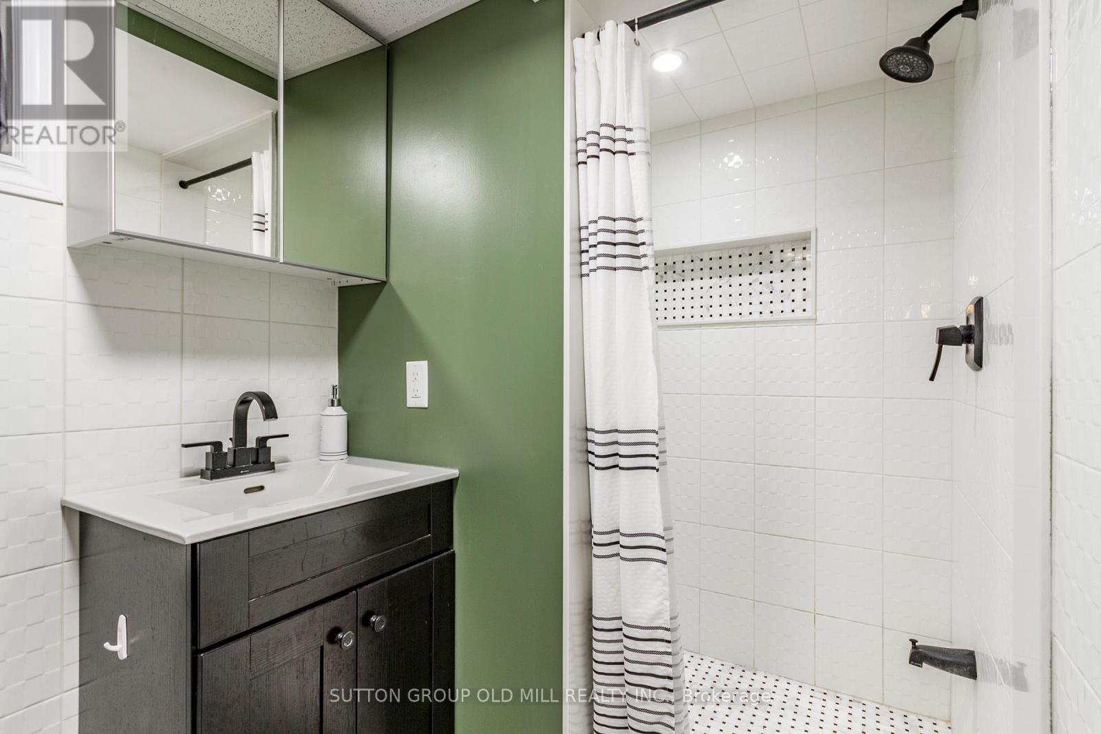 36 Allenby Avenue, Toronto, Ontario  M9W 1S6 - Photo 30 - W12996810