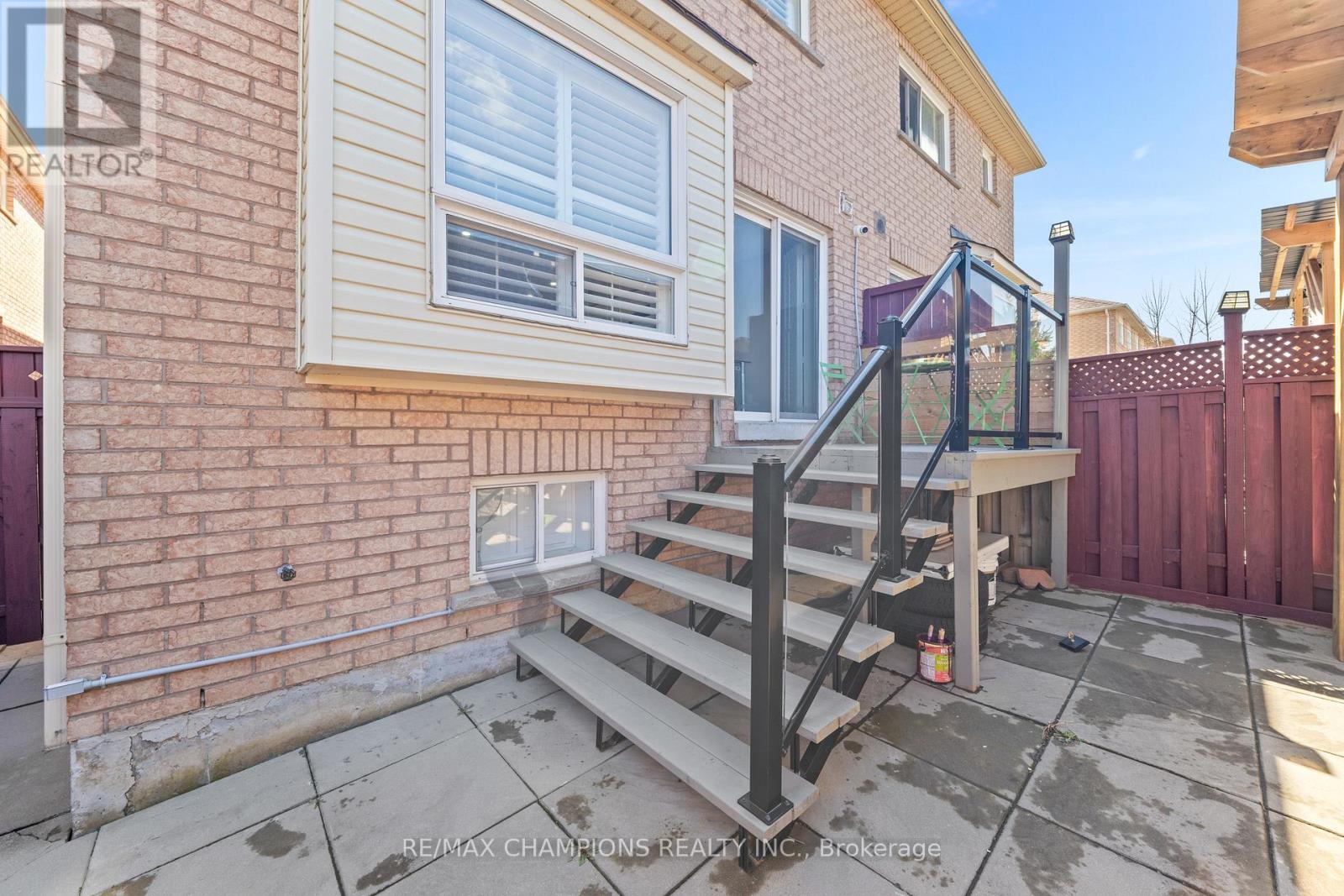 125 Tiller Trail, Brampton, Ontario  L6X 4S9 - Photo 32 - W12996816