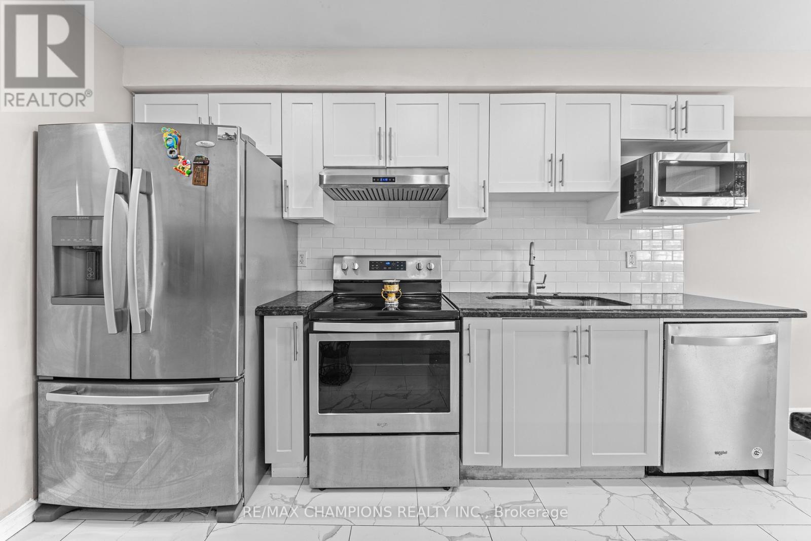 125 Tiller Trail, Brampton, Ontario  L6X 4S9 - Photo 8 - W12996816