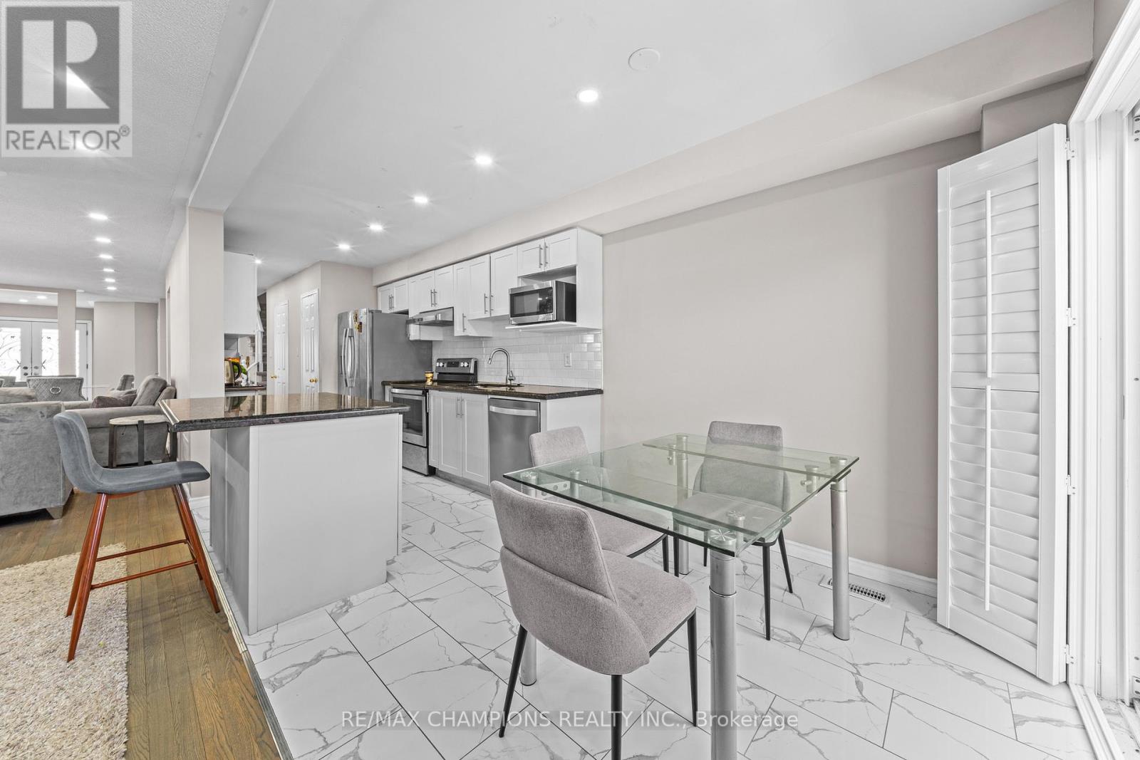 125 Tiller Trail, Brampton, Ontario  L6X 4S9 - Photo 9 - W12996816