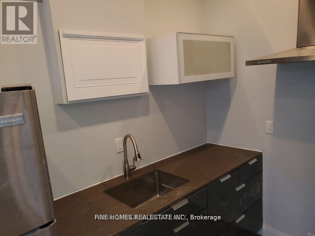 1762 Keele Street, Toronto, Ontario  M6M 3X1 - Photo 7 - W12996818