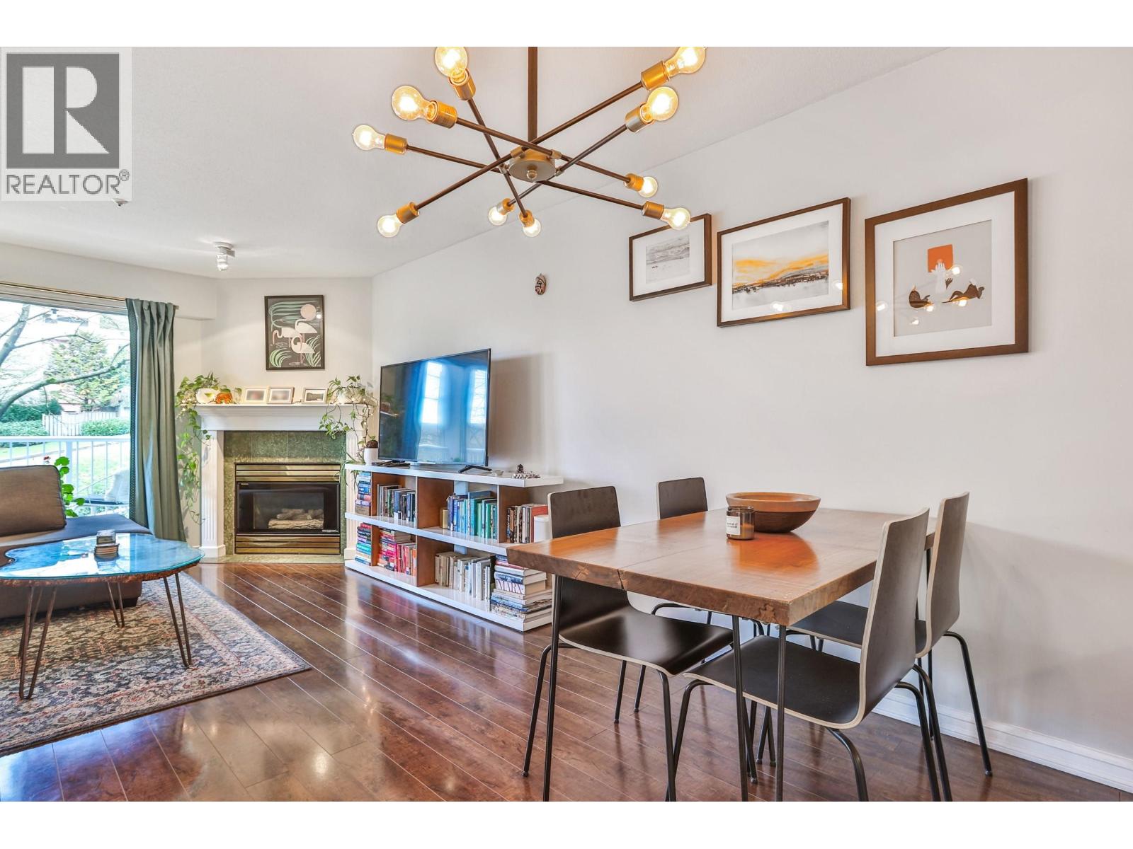 304 135 Eleventh Street, New Westminster, British Columbia  V3M 4C7 - Photo 1 - R3110773