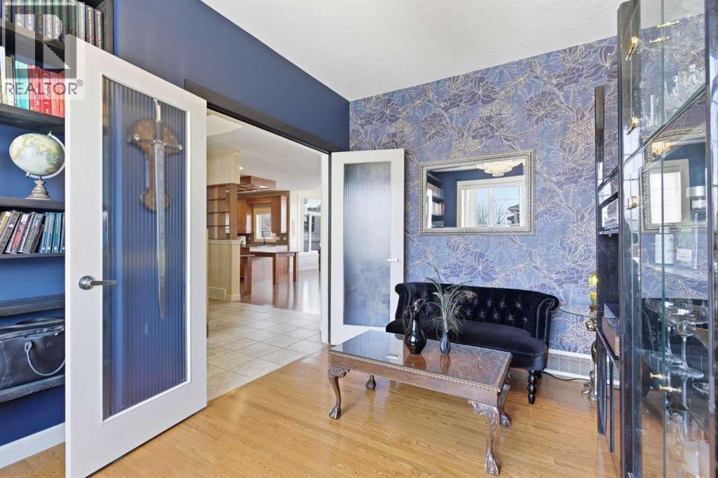 16 Drake Landing Road, Okotoks, Alberta  T1S 2M2 - Photo 5 - A2299793