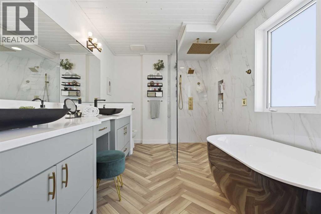 16 Drake Landing Road, Okotoks, Alberta  T1S 2M2 - Photo 33 - A2299793