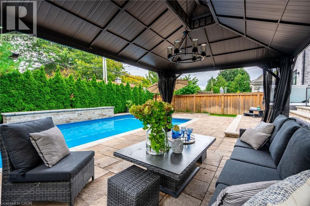 385 Pine Cove Road, Burlington, Ontario  L7N 1W4 - Photo 3 - 40820531