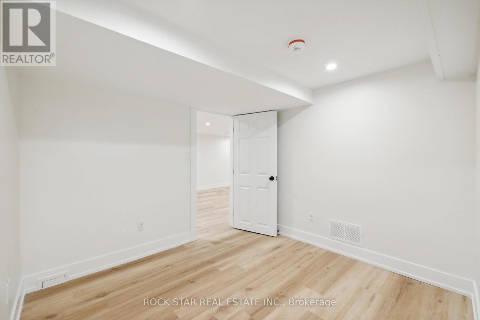 Lower - 87 Leaside Drive, St. Catharines, Ontario  L2M 4G7 - Photo 10 - X12996470