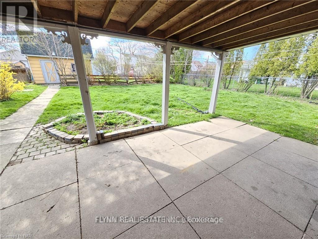 2 - 99 Golden Boulevard, Welland, Ontario  L3B 1H8 - Photo 11 - X12996494