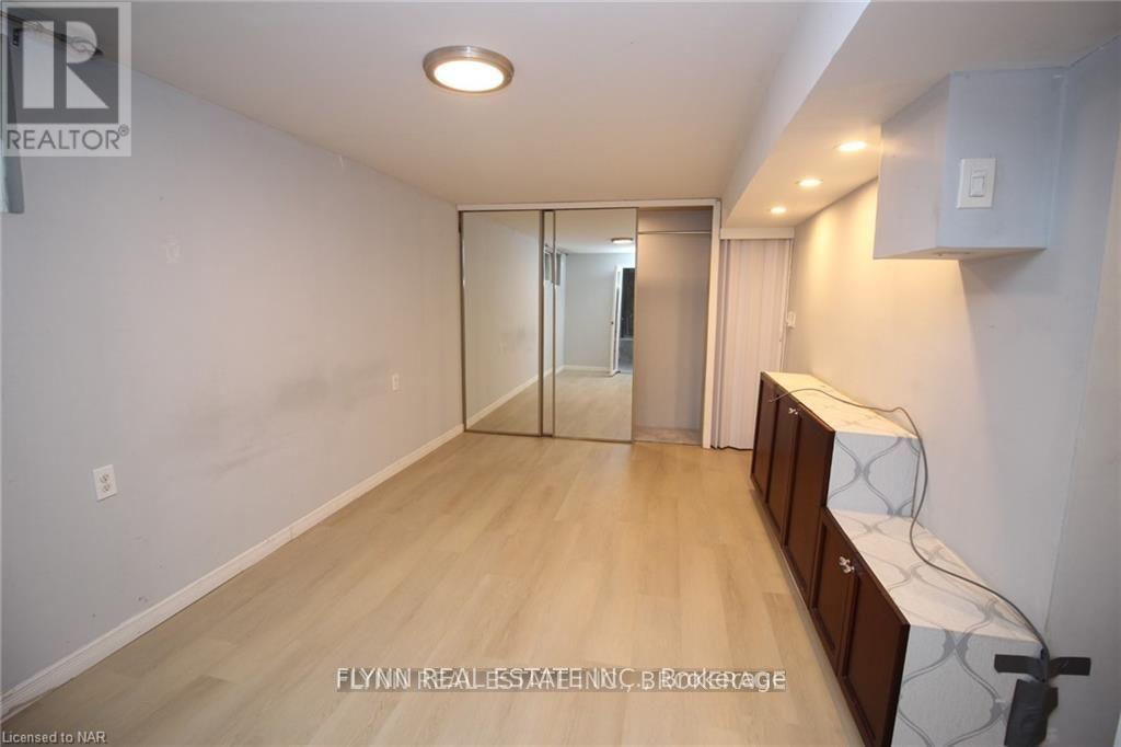 2 - 99 Golden Boulevard, Welland, Ontario  L3B 1H8 - Photo 7 - X12996494