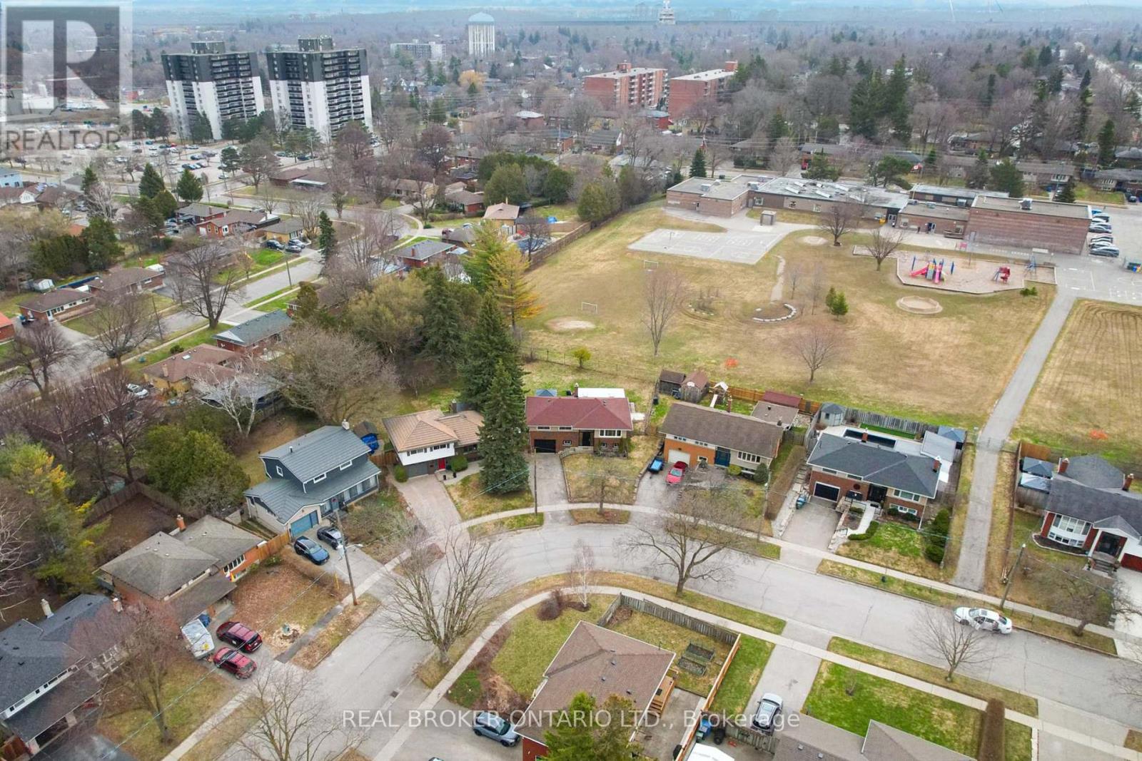 37 Nicklin Crescent, Guelph, Ontario  N1H 5E8 - Photo 41 - X12996520