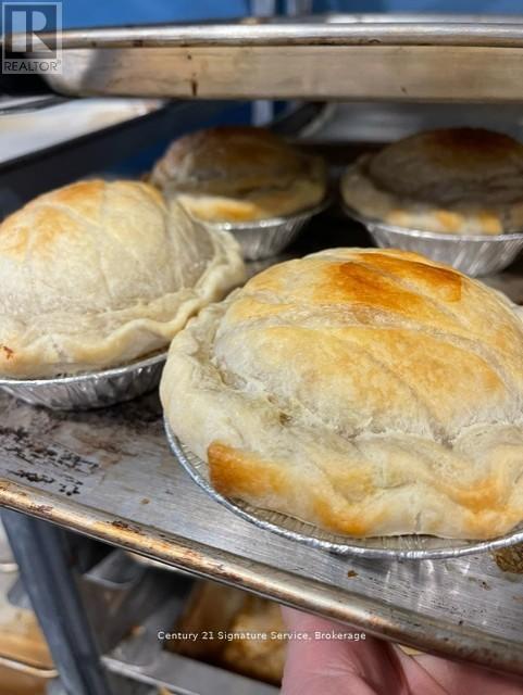 5096 Montrose Road, Niagara Falls, Ontario  L2H 1K5 - Photo 6 - X12996586