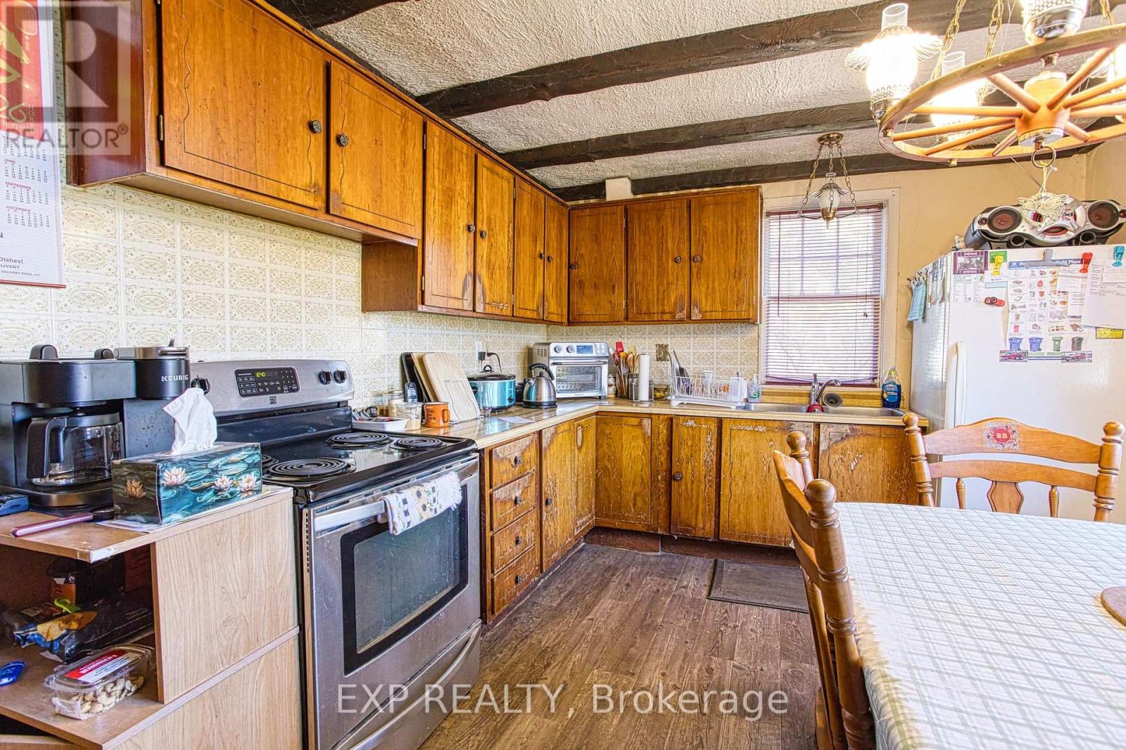 227 Stone Church Road W, Hamilton, Ontario  L9B 1A2 - Photo 7 - X12996664