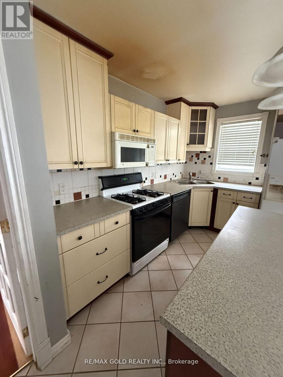 Main - 24 Eastwood Drive, Welland, Ontario  L3C 6W4 - Photo 12 - X12996670