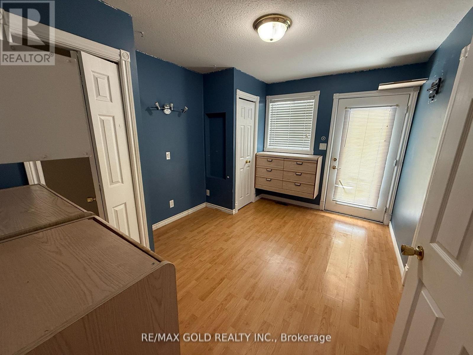 Main - 24 Eastwood Drive, Welland, Ontario  L3C 6W4 - Photo 6 - X12996670