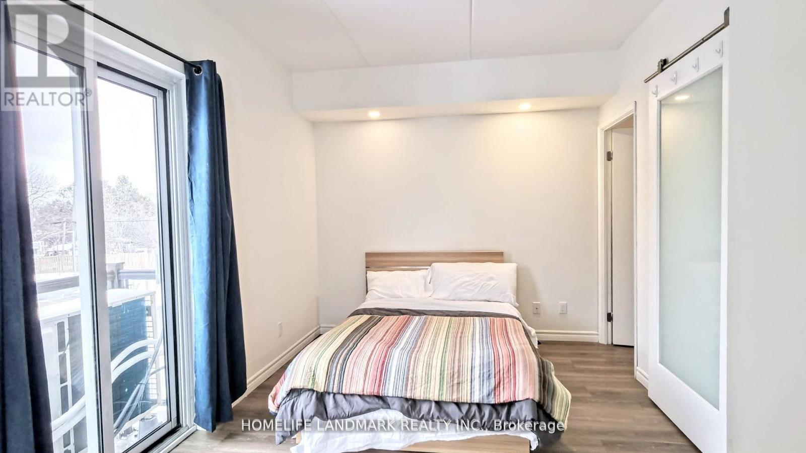 312 - 268 Lester Street, Waterloo, Ontario  N2L 0J7 - Photo 3 - X12996676