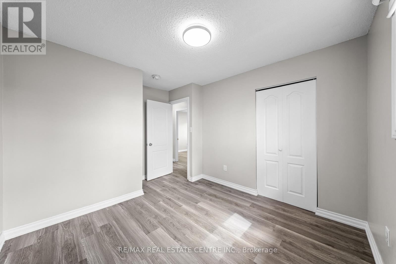 35 Folkestone Avenue, Hamilton, Ontario  L8V 4M9 - Photo 21 - X12996748