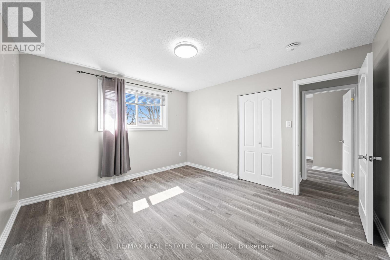 35 Folkestone Avenue, Hamilton, Ontario  L8V 4M9 - Photo 24 - X12996748