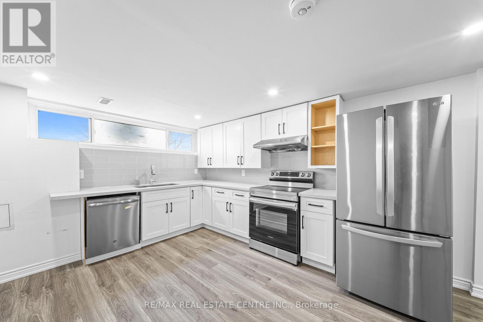 35 Folkestone Avenue, Hamilton, Ontario  L8V 4M9 - Photo 34 - X12996748