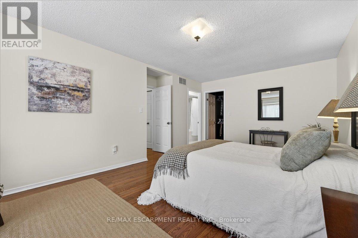 54 Goldcrest Drive, Hamilton, Ontario  L8G 4T6 - Photo 25 - X12996806