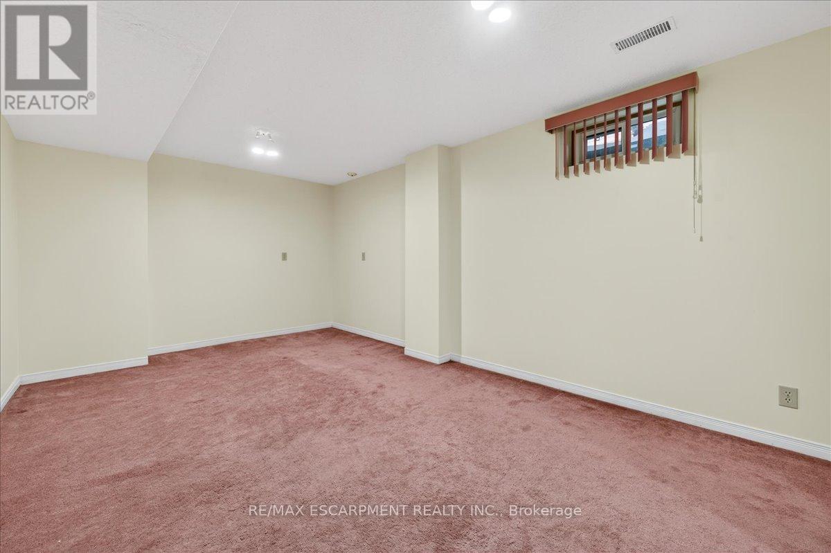 54 Goldcrest Drive, Hamilton, Ontario  L8G 4T6 - Photo 35 - X12996806