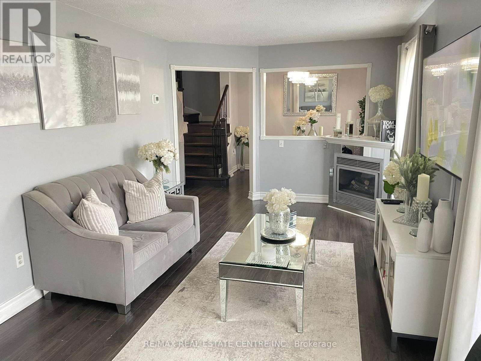 130 Wright Crescent, Ajax, Ontario  L1S 6X7 - Photo 2 - E12970130