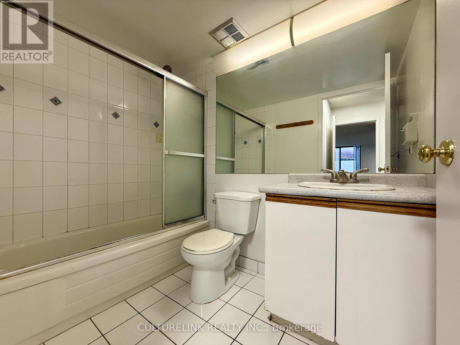 135 - 25 Bamburgh Circle, Toronto, Ontario  M1W 3W2 - Photo 13 - E12984406