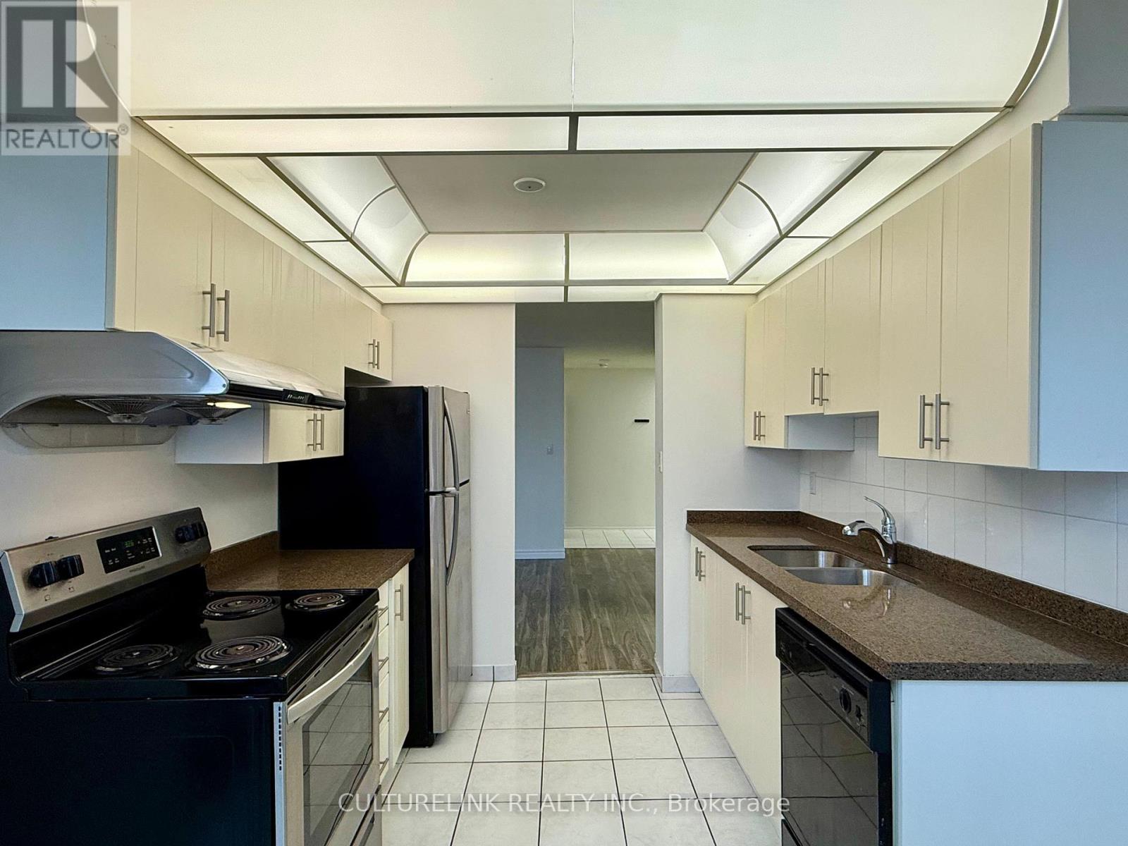 135 - 25 Bamburgh Circle, Toronto, Ontario  M1W 3W2 - Photo 6 - E12984406