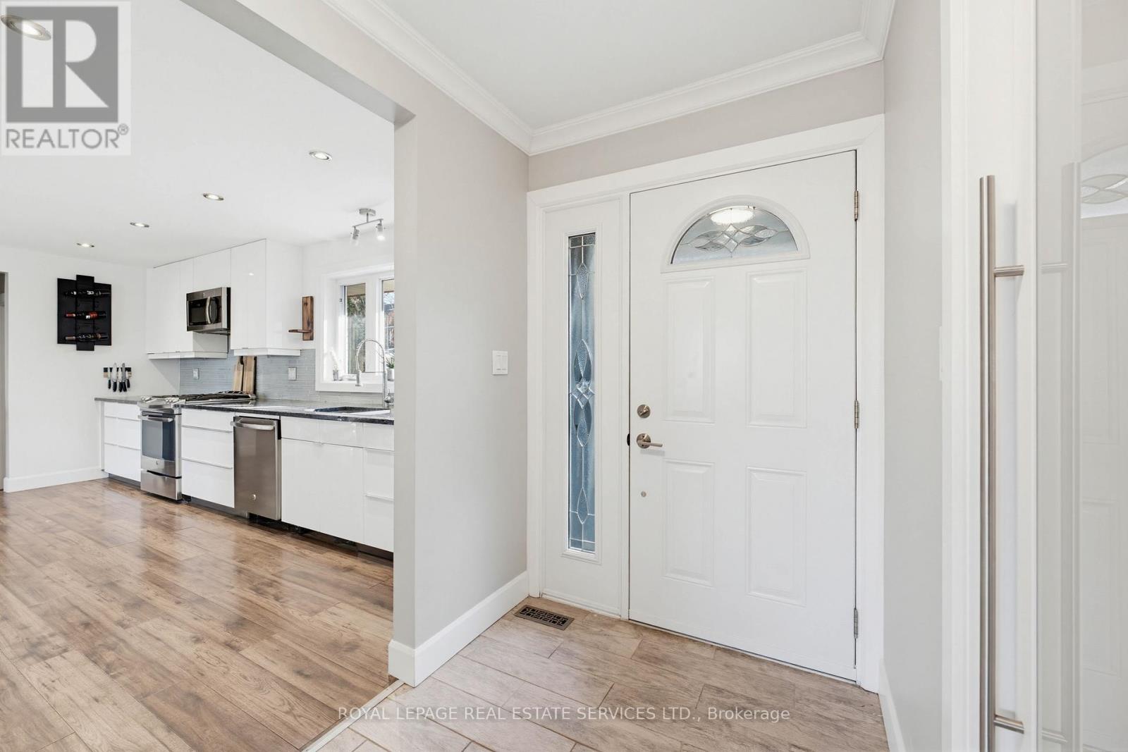 18 Cherry Street, Halton Hills, Ontario  L7G 3J8 - Photo 24 - W12933612