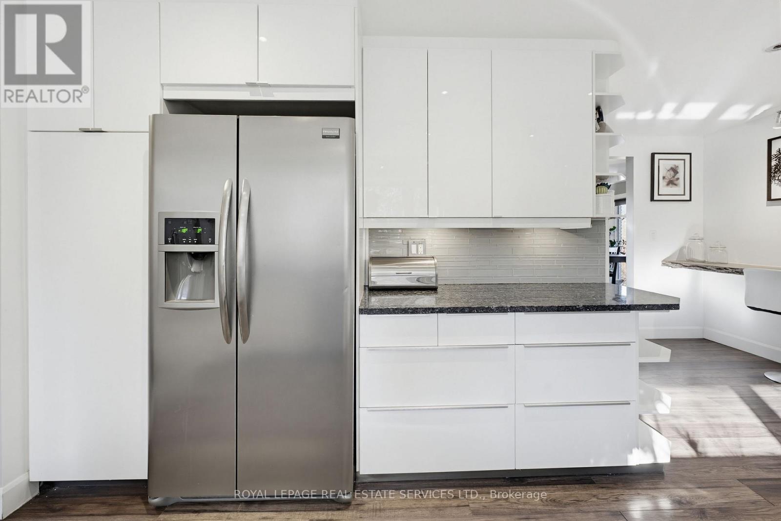 18 Cherry Street, Halton Hills, Ontario  L7G 3J8 - Photo 16 - W12933612