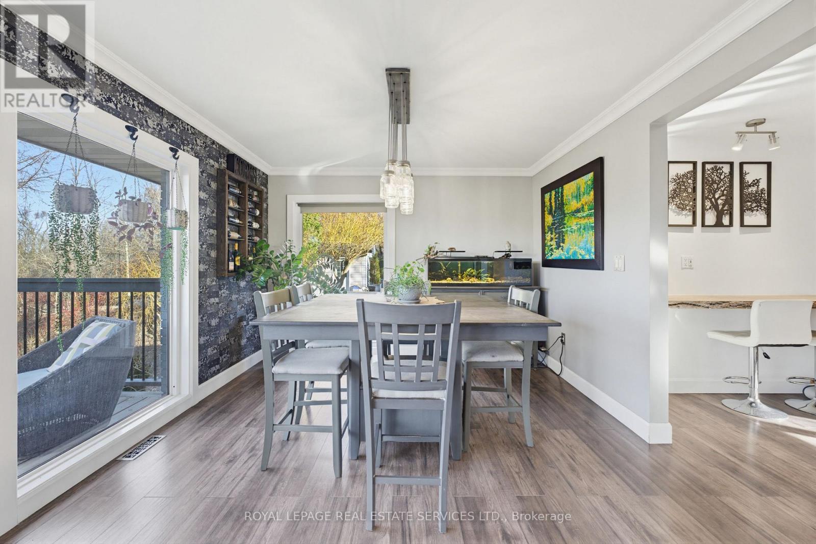 18 Cherry Street, Halton Hills, Ontario  L7G 3J8 - Photo 12 - W12933612