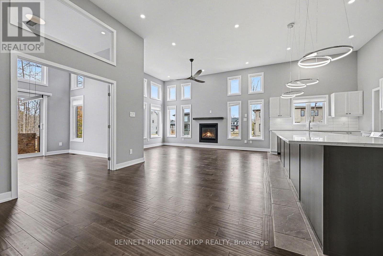 111 Frank Fisher Crescent, Mississippi Mills, Ontario  K0A 1A0 - Photo 7 - X12966318