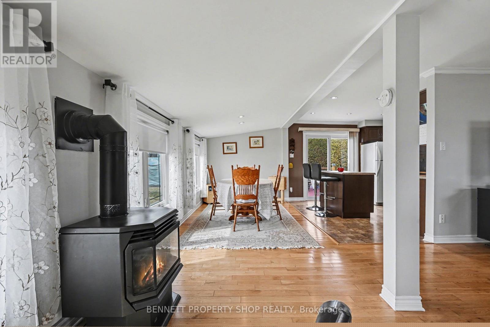 143 Rathwell Shore Road, Beckwith, Ontario K7C 4L4 - Photo 4 - X12968110