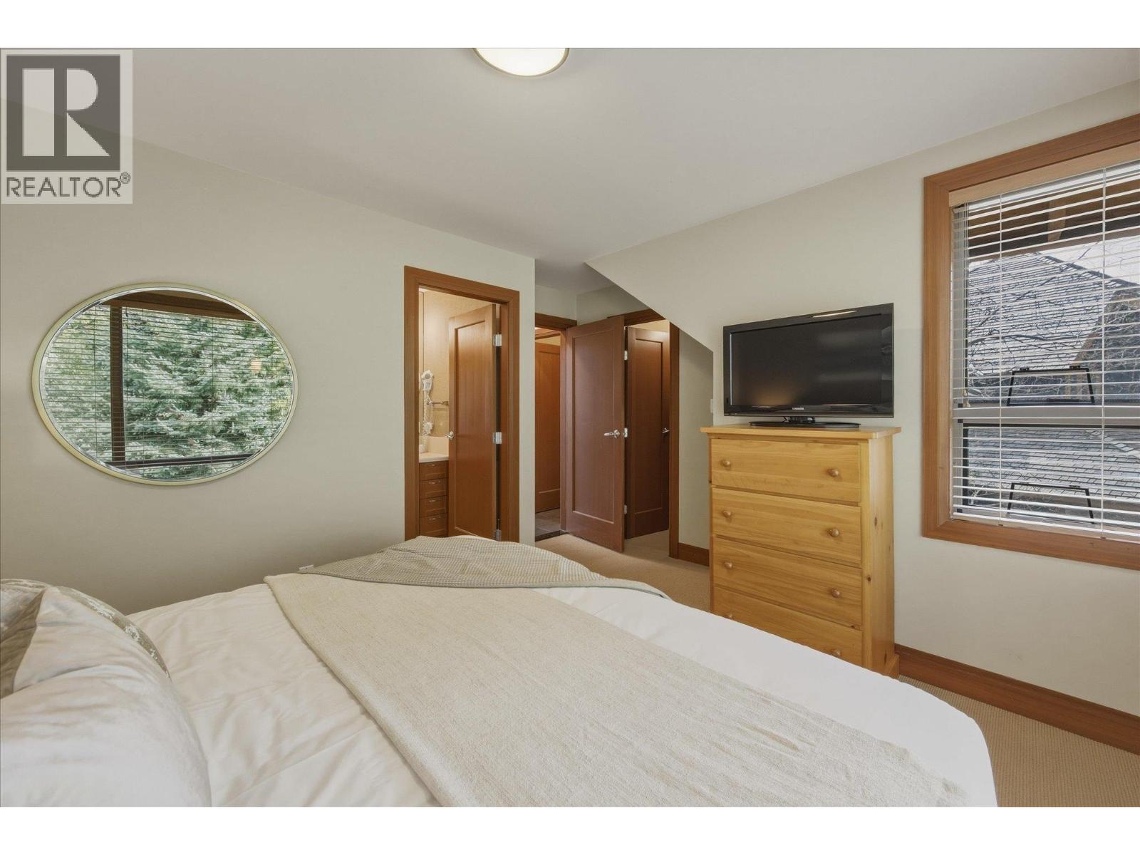 4827 Casabella Crescent, Whistler, British Columbia  V8E 0Z4 - Photo 13 - R3111098