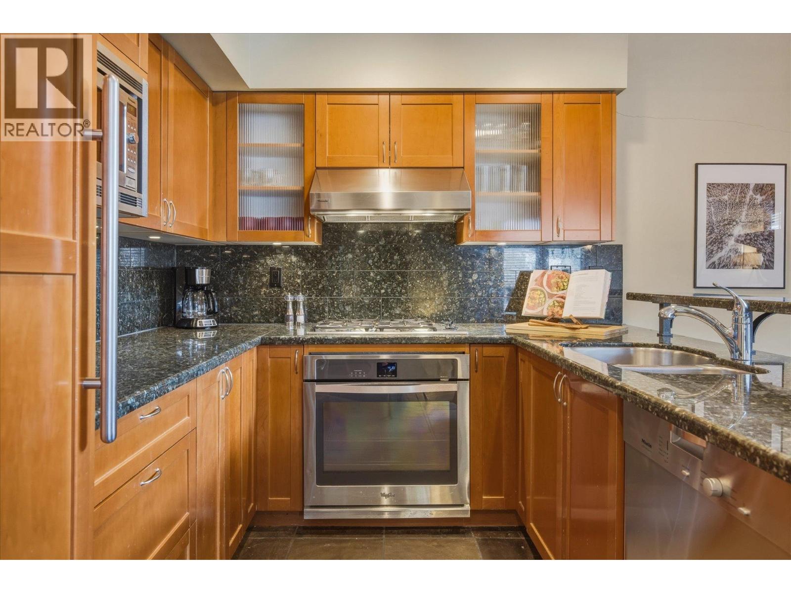 4827 Casabella Crescent, Whistler, British Columbia  V8E 0Z4 - Photo 9 - R3111098