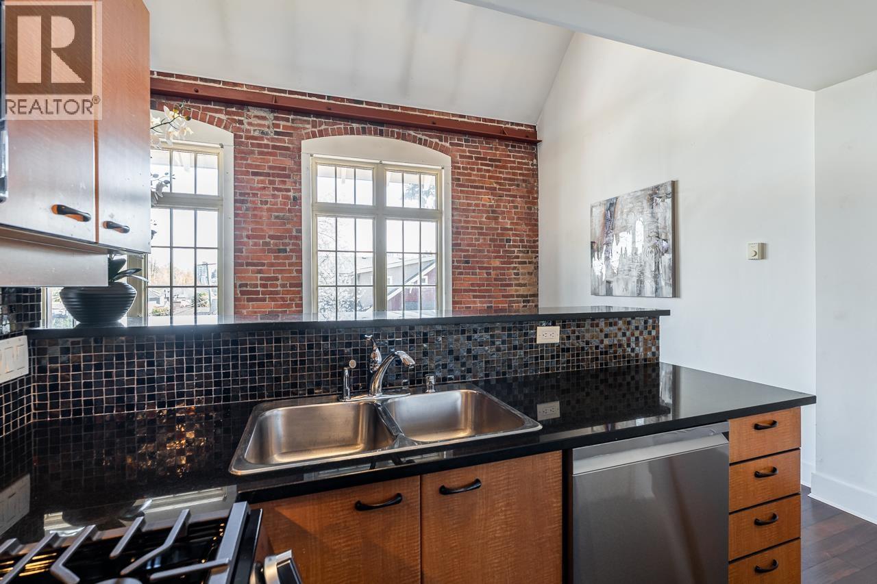 207 1811 W 16th Avenue, Vancouver, British Columbia  V6J 2M3 - Photo 9 - R3111101