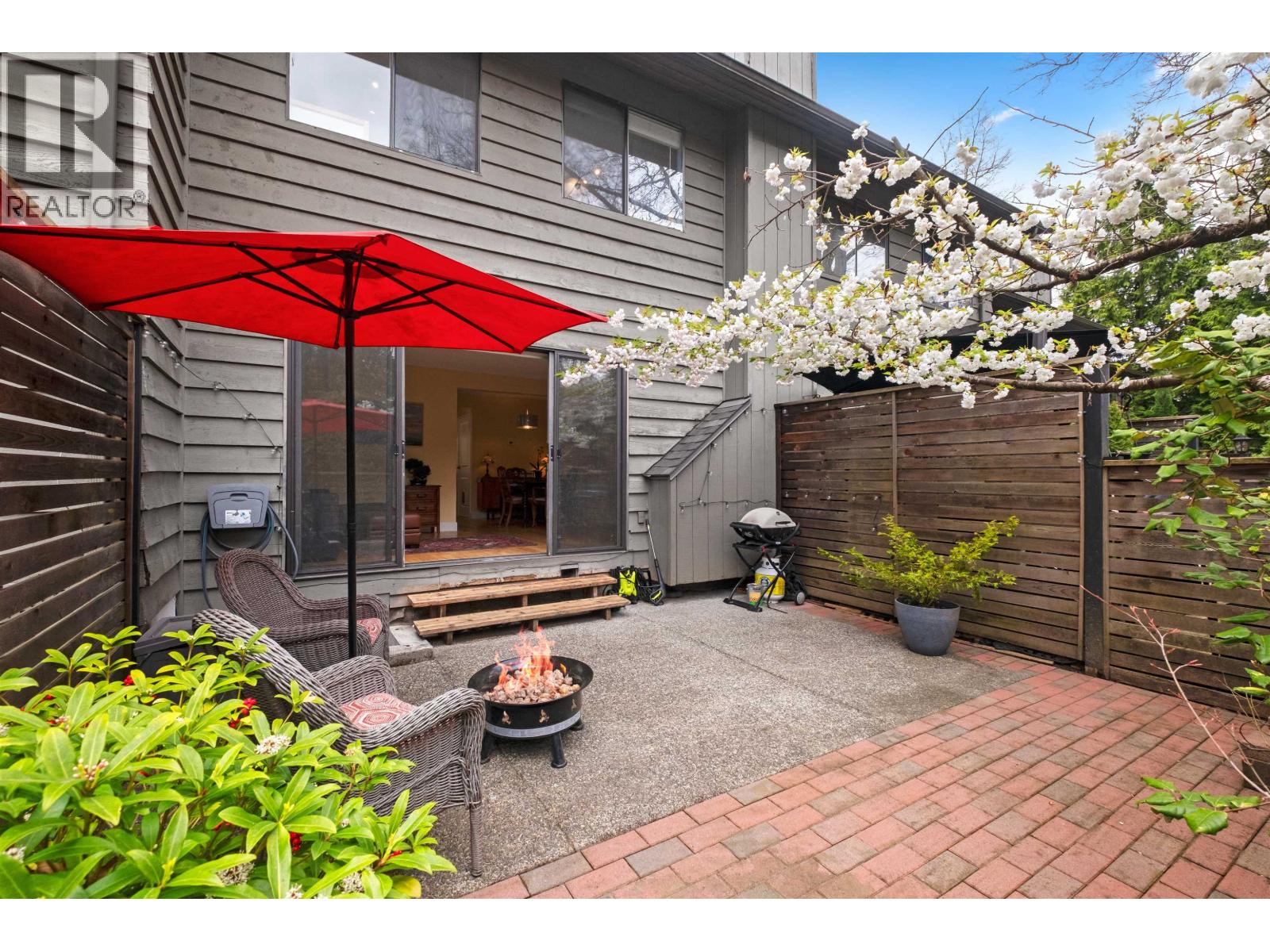 81 1930 Cedar Village Crescent, North Vancouver, British Columbia  V7J 3M5 - Photo 1 - R3111115