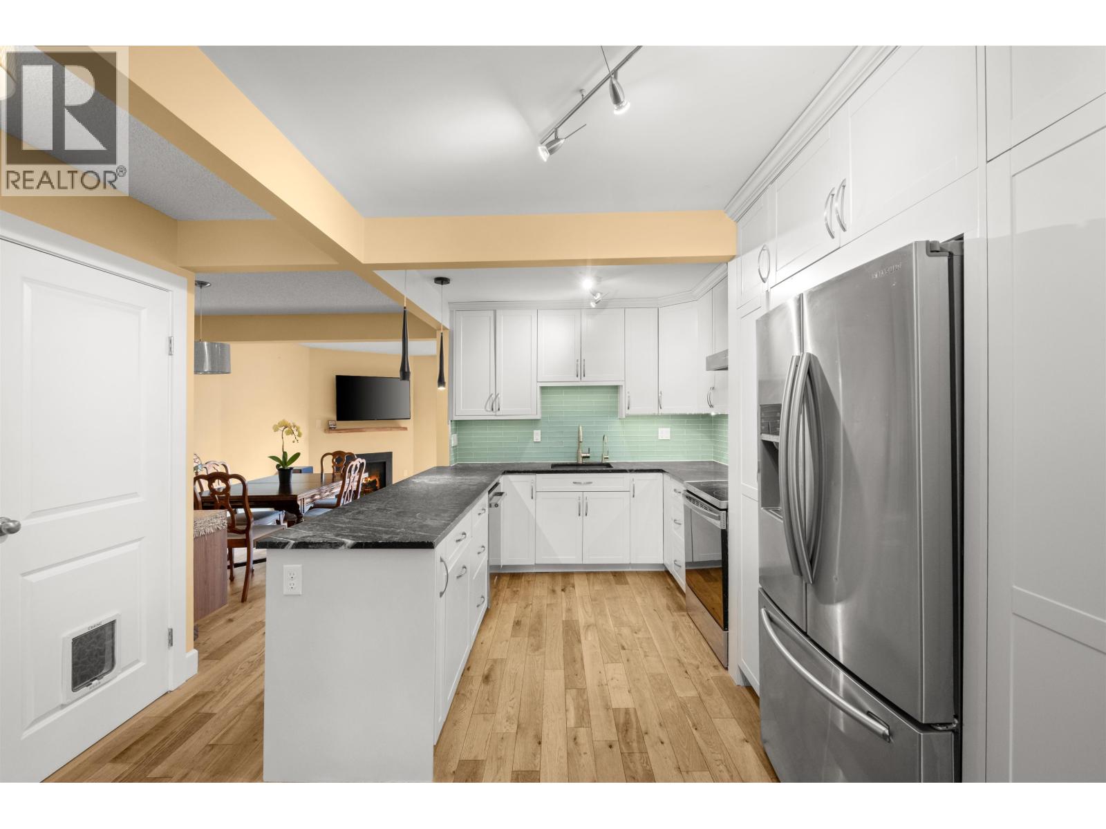 81 1930 Cedar Village Crescent, North Vancouver, British Columbia  V7J 3M5 - Photo 10 - R3111115