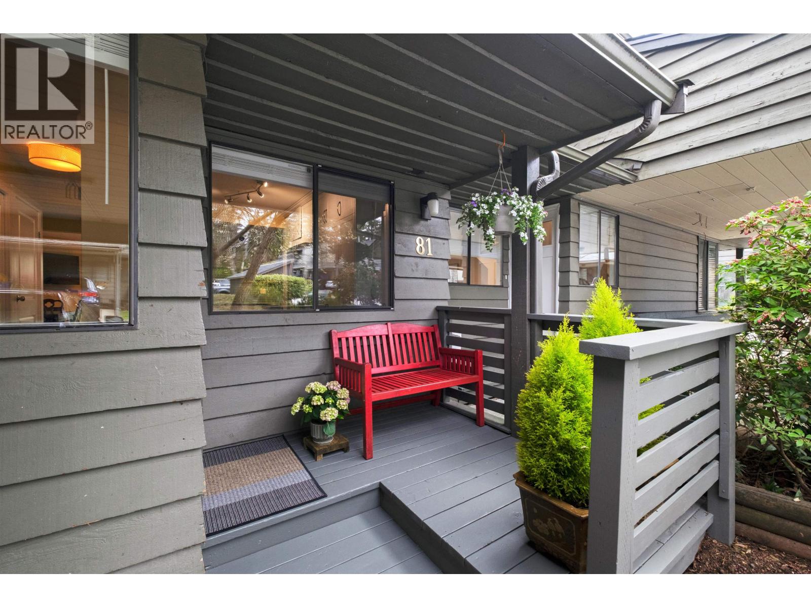 81 1930 Cedar Village Crescent, North Vancouver, British Columbia  V7J 3M5 - Photo 2 - R3111115