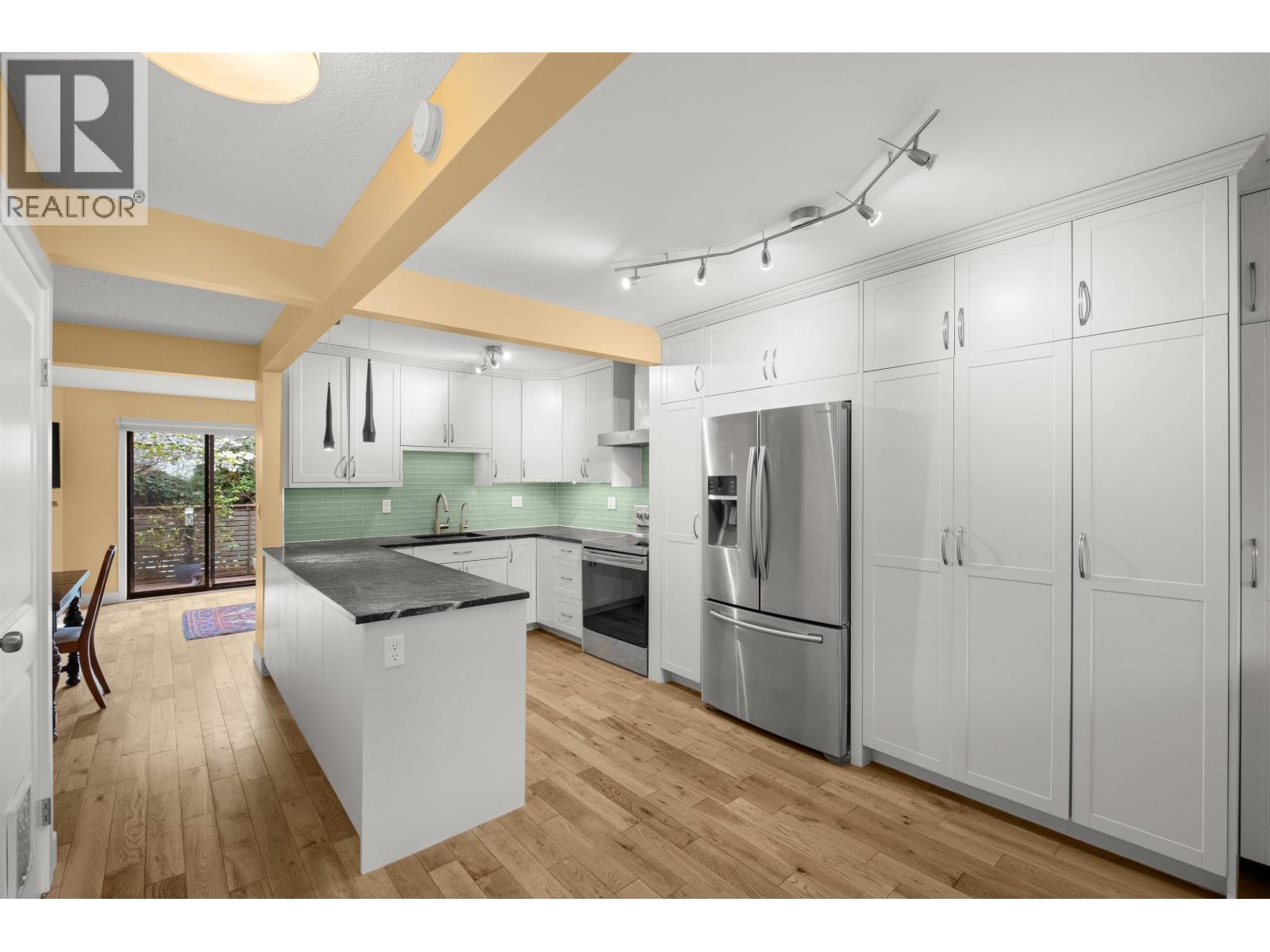 81 1930 Cedar Village Crescent, North Vancouver, British Columbia  V7J 3M5 - Photo 9 - R3111115