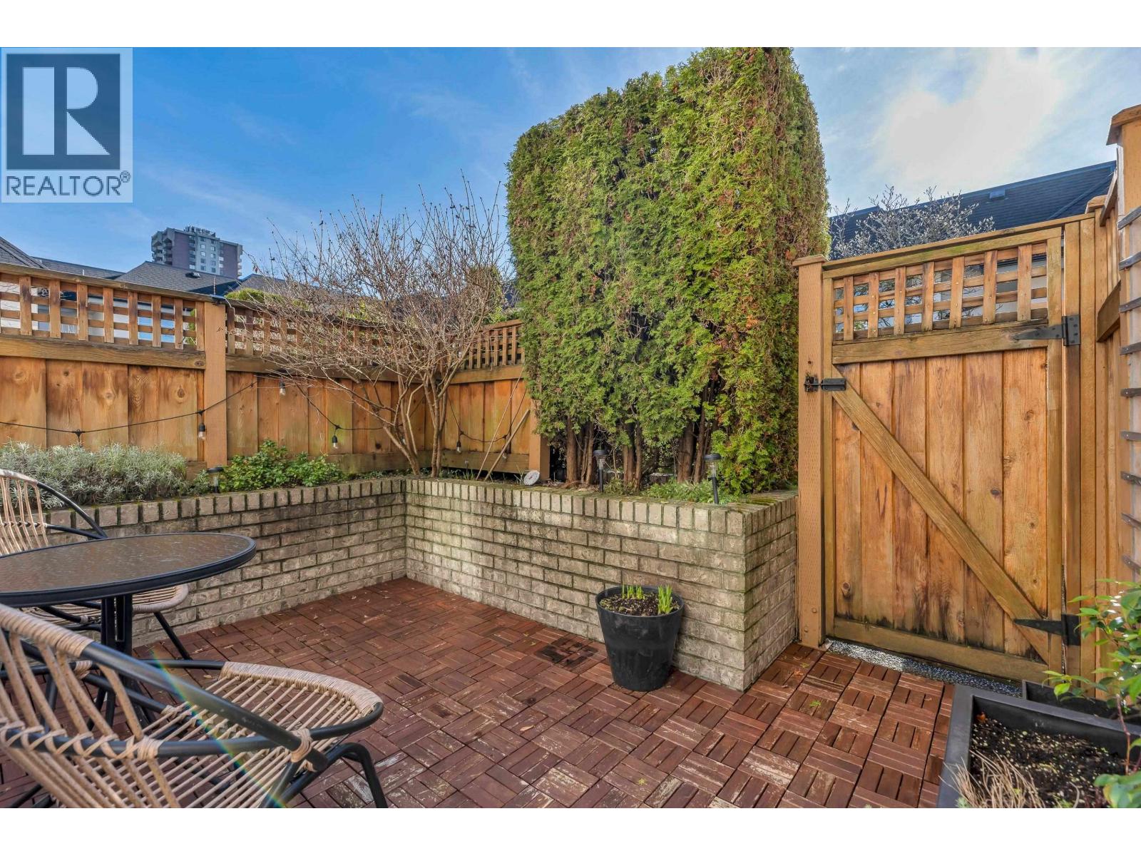 102 245 W 15th Street, North Vancouver, British Columbia  V7M 1S3 - Photo 12 - R3111123