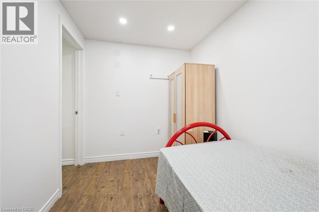 235 Cedarbrae Avenue Unit# B, Waterloo, Ontario N2L 4S8 - Photo 32 - 40819990