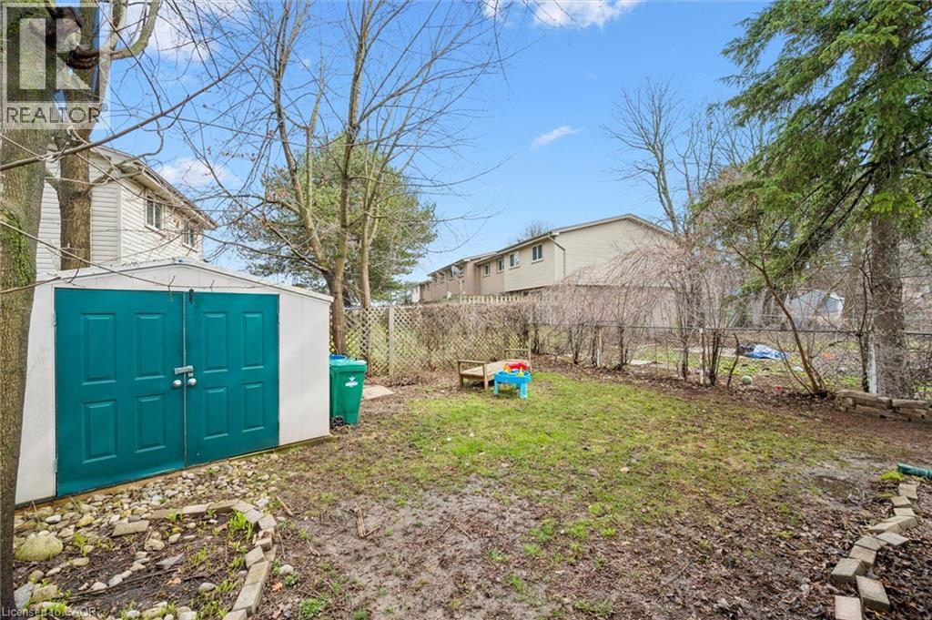 235 Cedarbrae Avenue Unit# B, Waterloo, Ontario N2L 4S8 - Photo 35 - 40819990