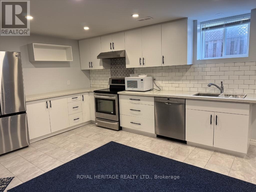 27 Wetherburn Drive, Whitby, Ontario  L1P 1M7 - Photo 2 - E12996894