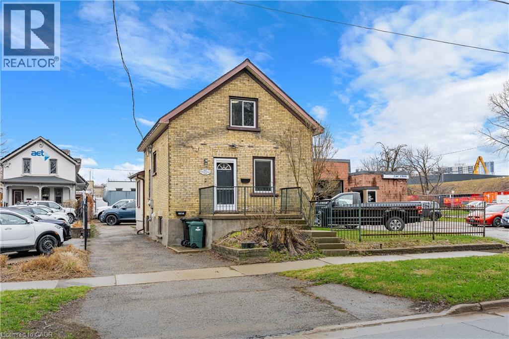 527 Wellington Street N Unit# A, Kitchener, Ontario  N2H 5L6 - Photo 2 - 40819619