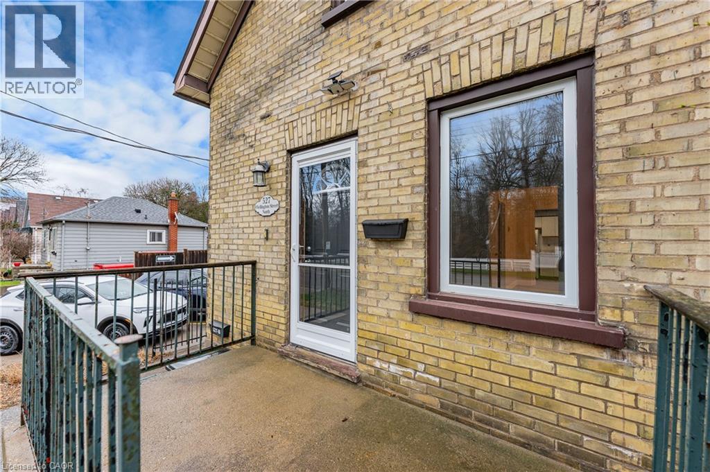 527 Wellington Street N Unit# A, Kitchener, Ontario  N2H 5L6 - Photo 3 - 40819619